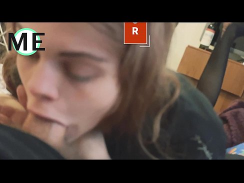 ❤️ Πούτσος στο λαιμό της, σκισμένο καλσόν και σκισμένα τακούνια ❤❌ Πορνό βίντεο ❤